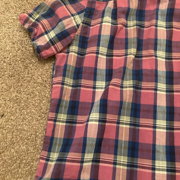 This is a saint johns, Bay quality, menswear, formal dress shirt - Picture 7 of 12